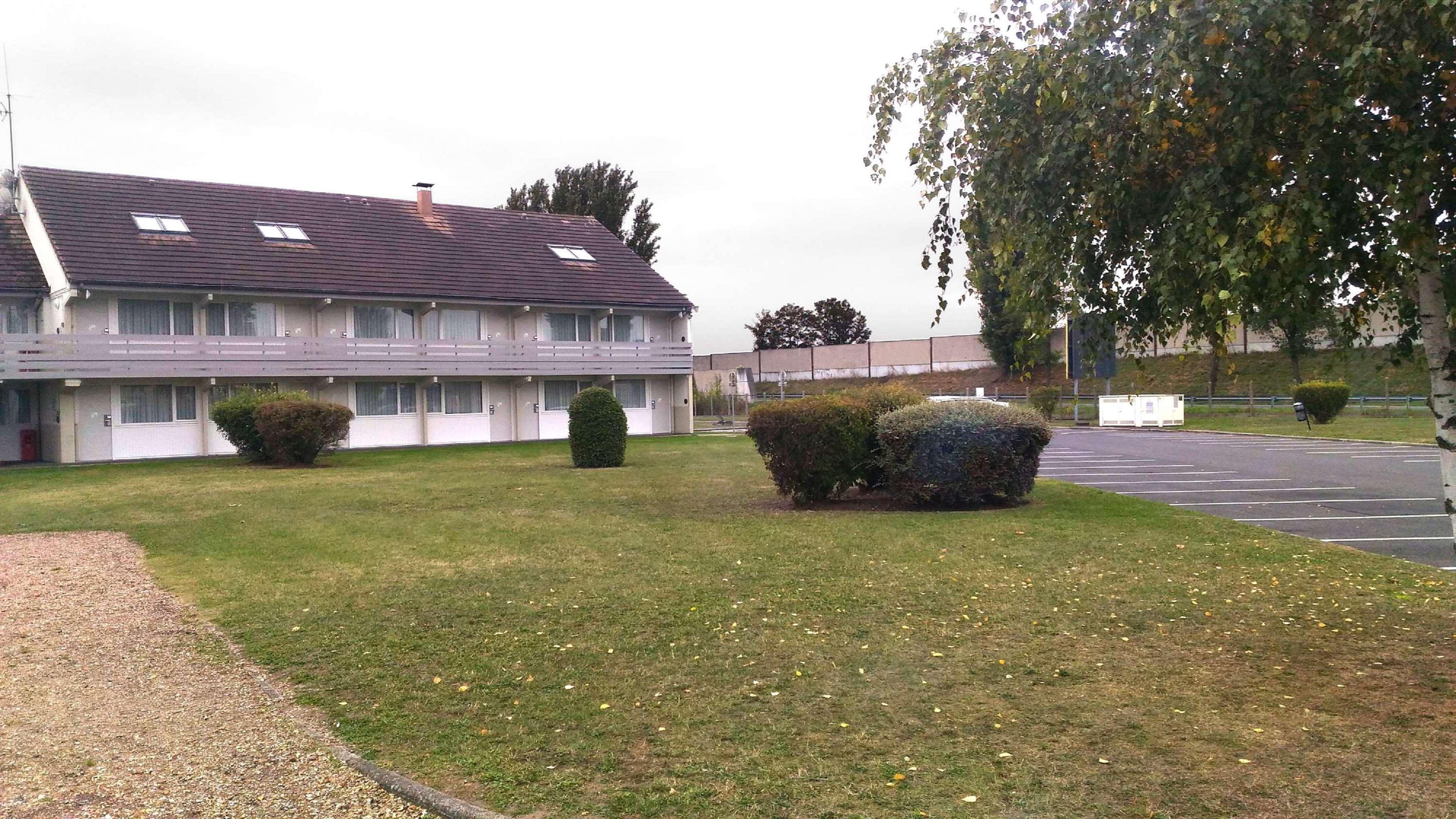 Campanile Conflans-Sainte-Honorine Hotel Exterior photo